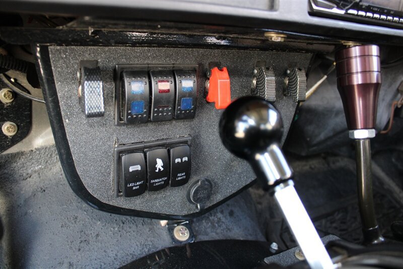 Used 1988 Jeep Wrangler Sahara AWD/4WD image 24