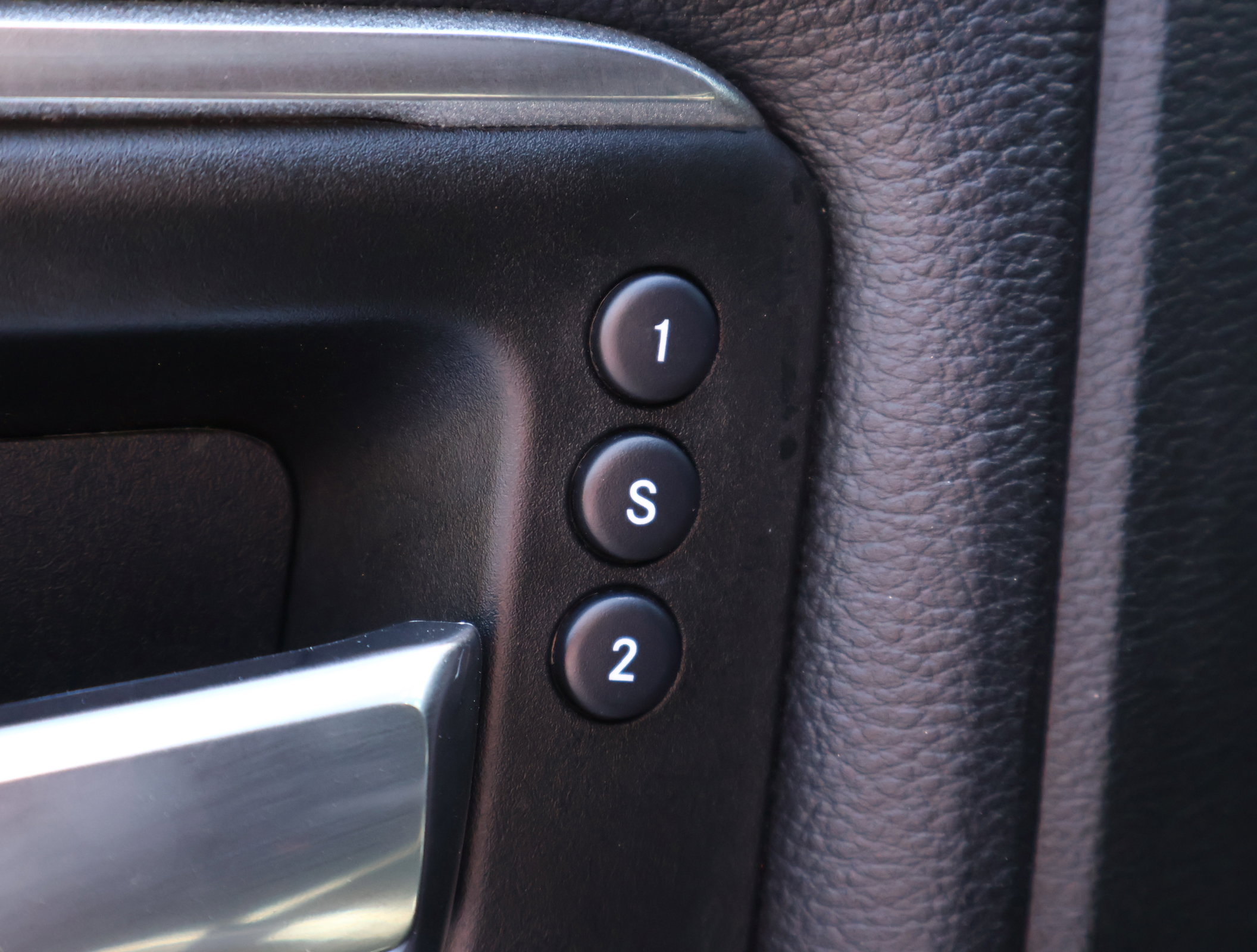 Used 2020 RAM 2500 Laramie w/ Night Edition AWD/4WD image 8