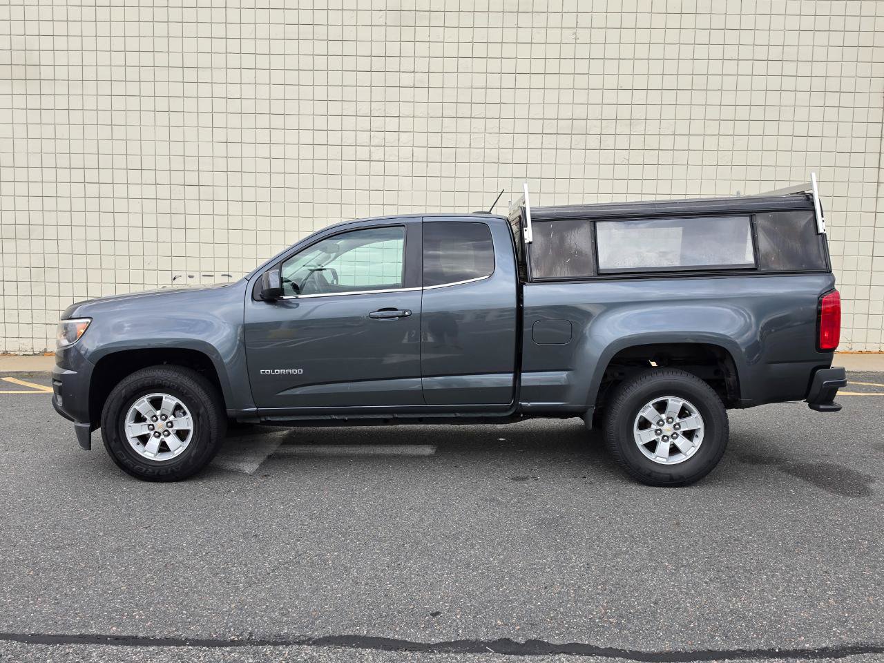 Used 2015 Chevrolet Colorado W/T w/ WT Convenience Package RWD image 4