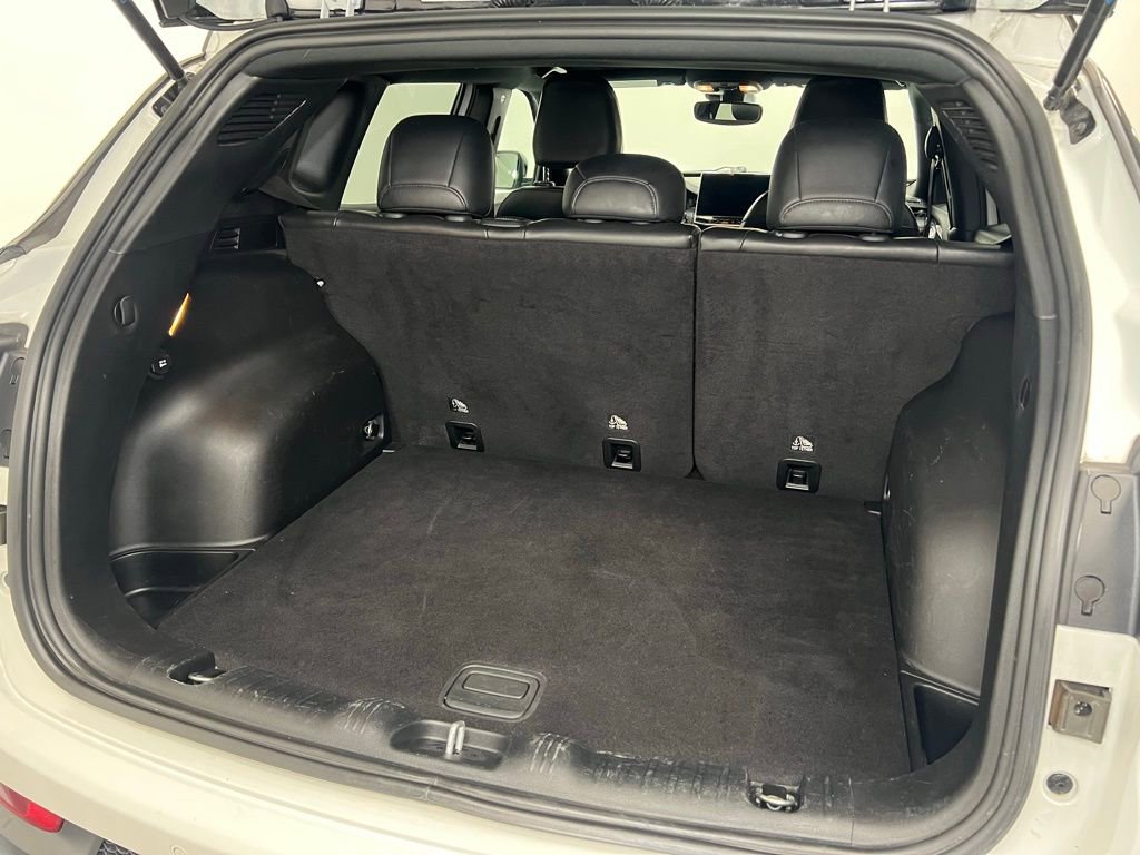 Used 2023 Jeep Compass Trailhawk image 8