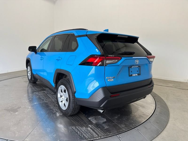 Used 2019 Toyota RAV4 LE w/ Carpet Mat Package AWD/4WD image 5