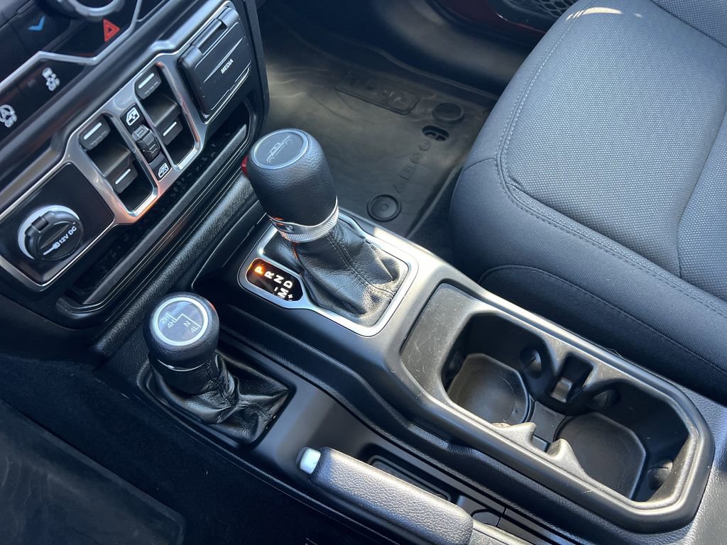 Used 2021 Jeep Gladiator Sport image 7