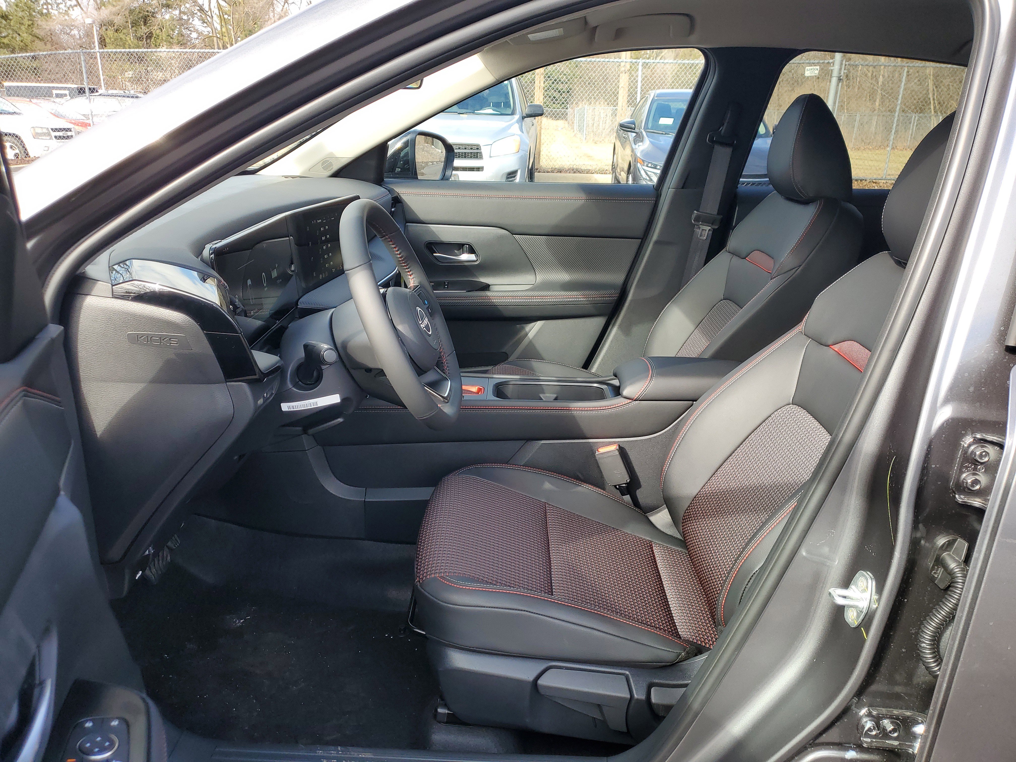 New 2026 Nissan Kicks SR w/ Cold Weather Package image 5