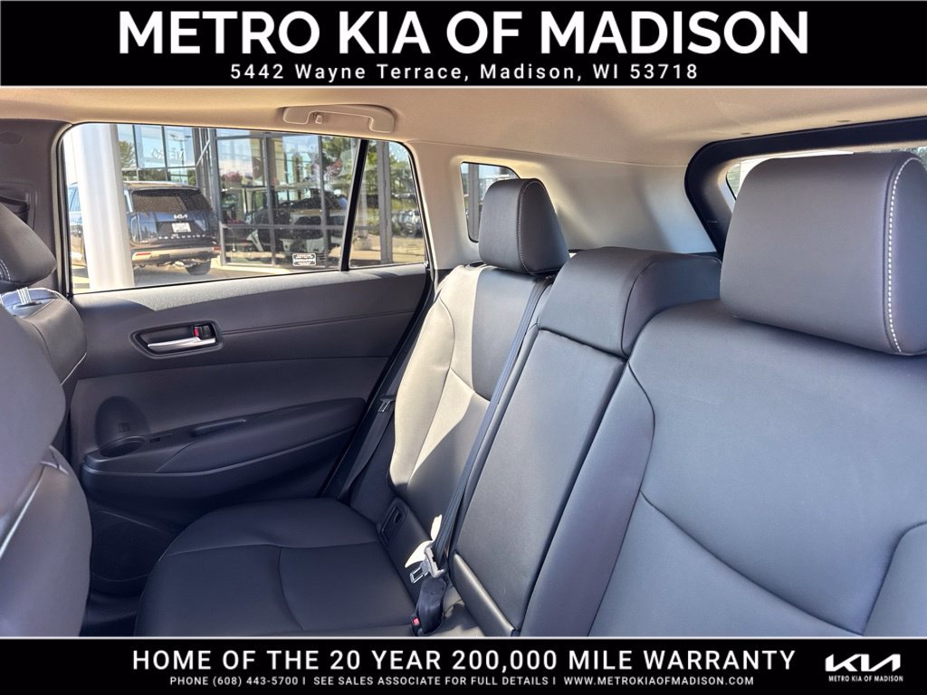 Used 2023 Toyota Corolla Cross XLE w/ Convenience Package AWD/4WD image 31