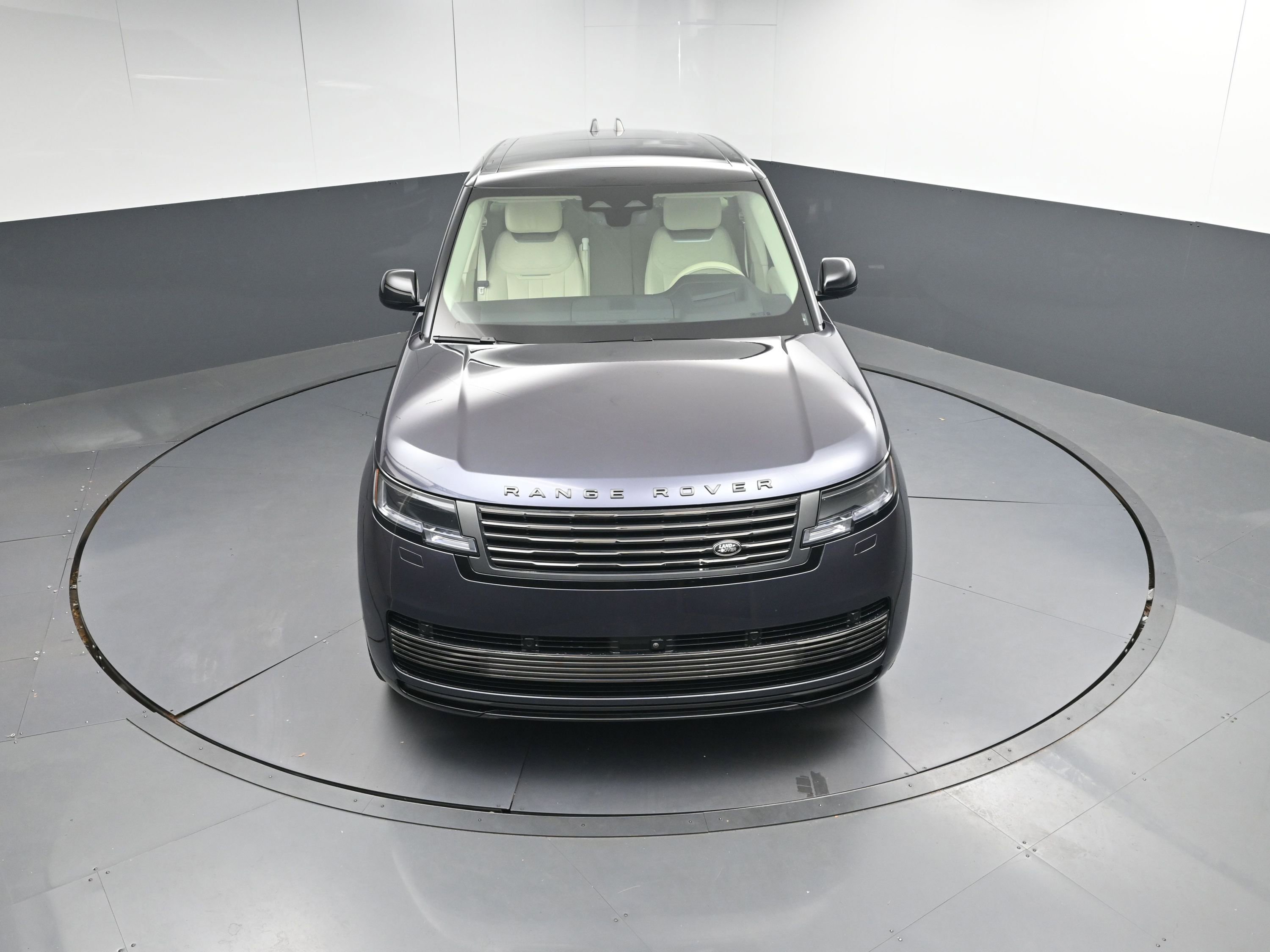 Used 2024 Land Rover Range Rover SV image 42