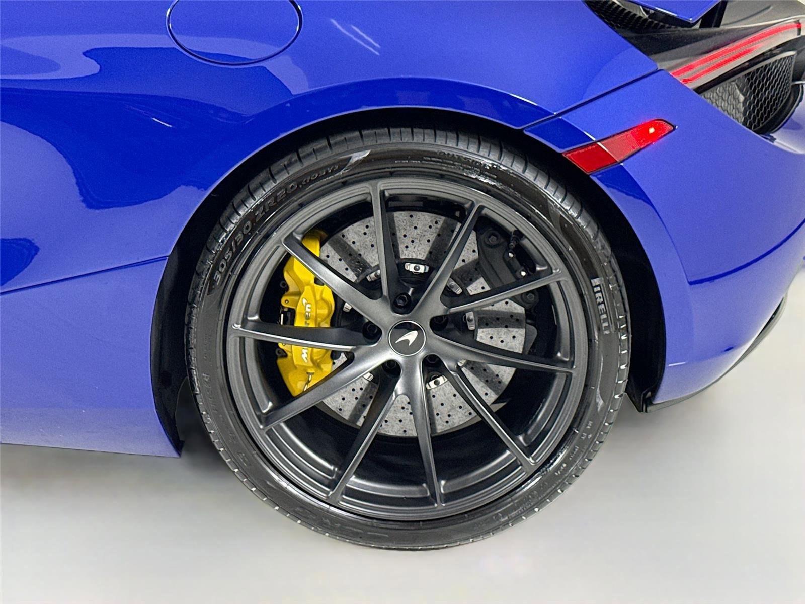 Used 2019 McLaren 720S Performance RWD image 38