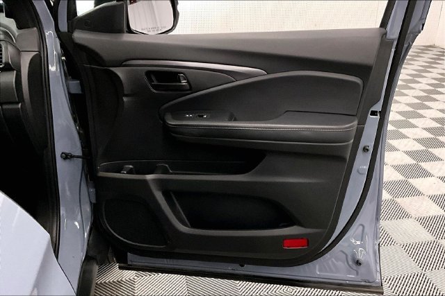 Used 2023 Honda Passport EX-L image 21