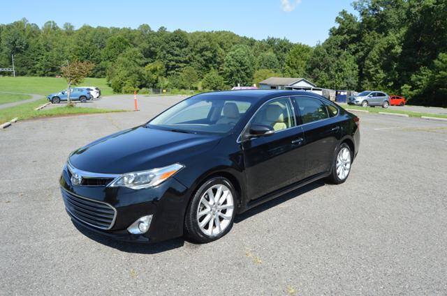 Used 2013 Toyota Avalon Limited FWD image 57