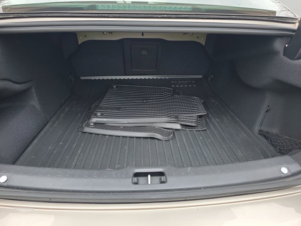 Used 2025 Volvo S90 B6 Plus w/ Protection Package Premier image 7