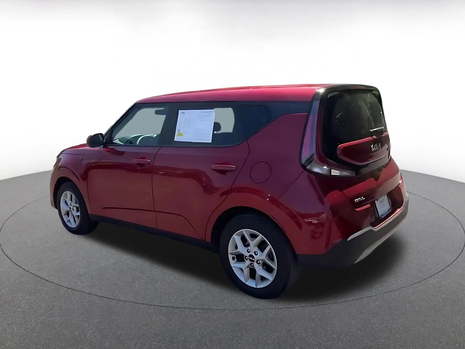 Used 2025 Kia Soul LX w/ LX Technology Package FWD image 10