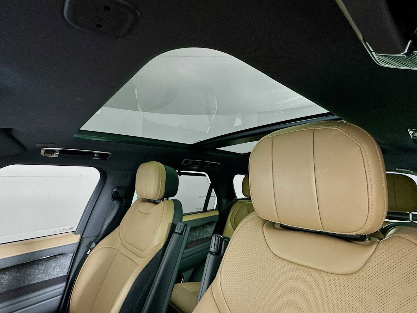 Used 2025 Land Rover Range Rover Sport Dynamic SE image 13