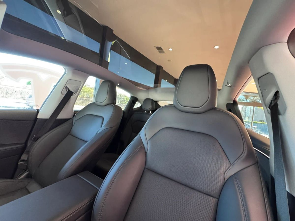 Used 2026 Tesla Model Y AWD image 8