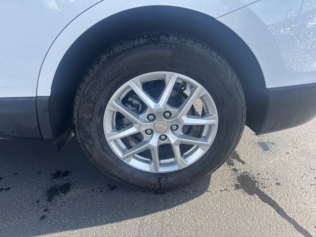 Used 2024 Chevrolet Equinox LS w/ LS Convenience Package image 14