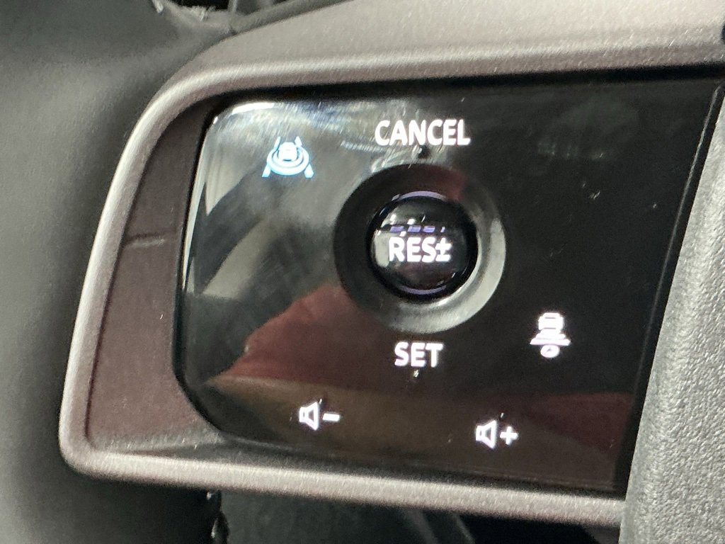 Used 2025 Nissan Murano SV image 13