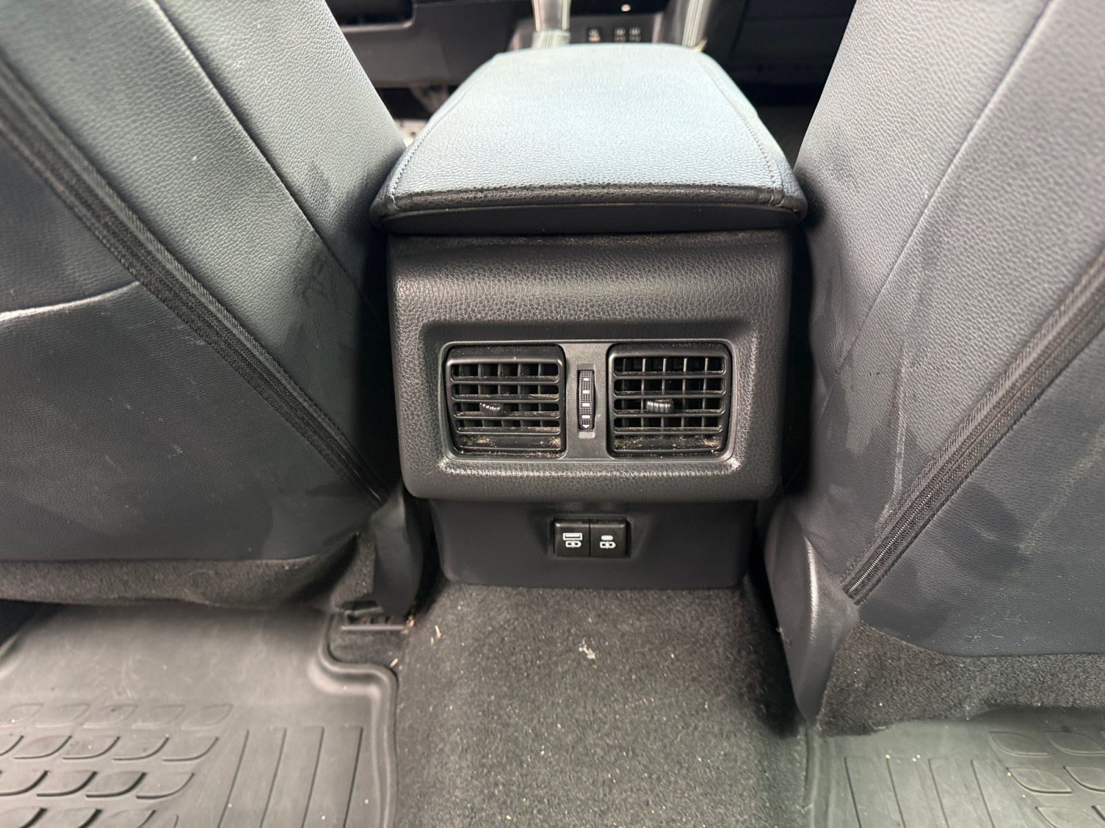 Used 2025 Toyota Camry XSE FWD image 30