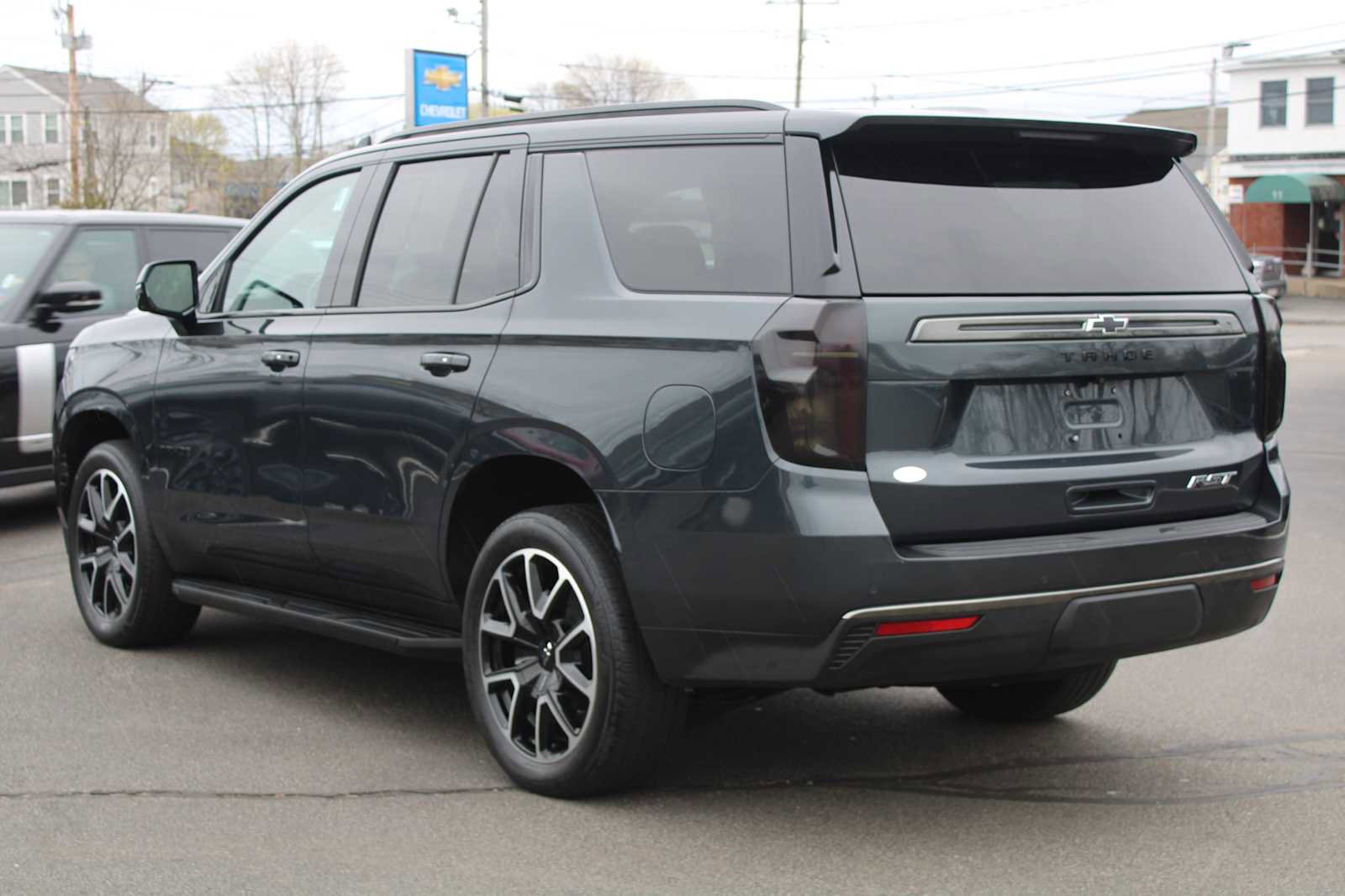 Certified 2022 Chevrolet Tahoe RST w/ Luxury Package AWD/4WD image 5