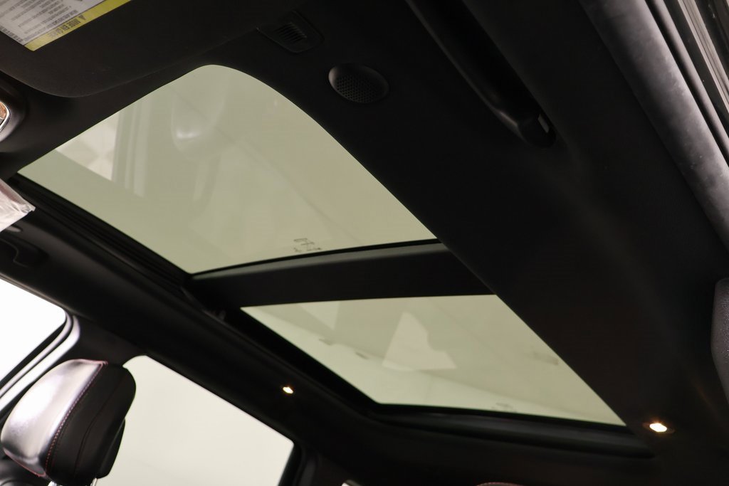 Used 2018 Jeep Grand Cherokee Trailhawk w/ Trailhawk Luxury Group image 16