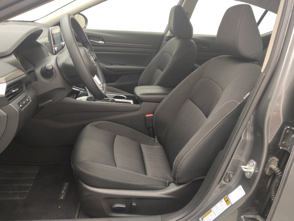 Used 2024 Nissan Altima 2.5 SV image 17