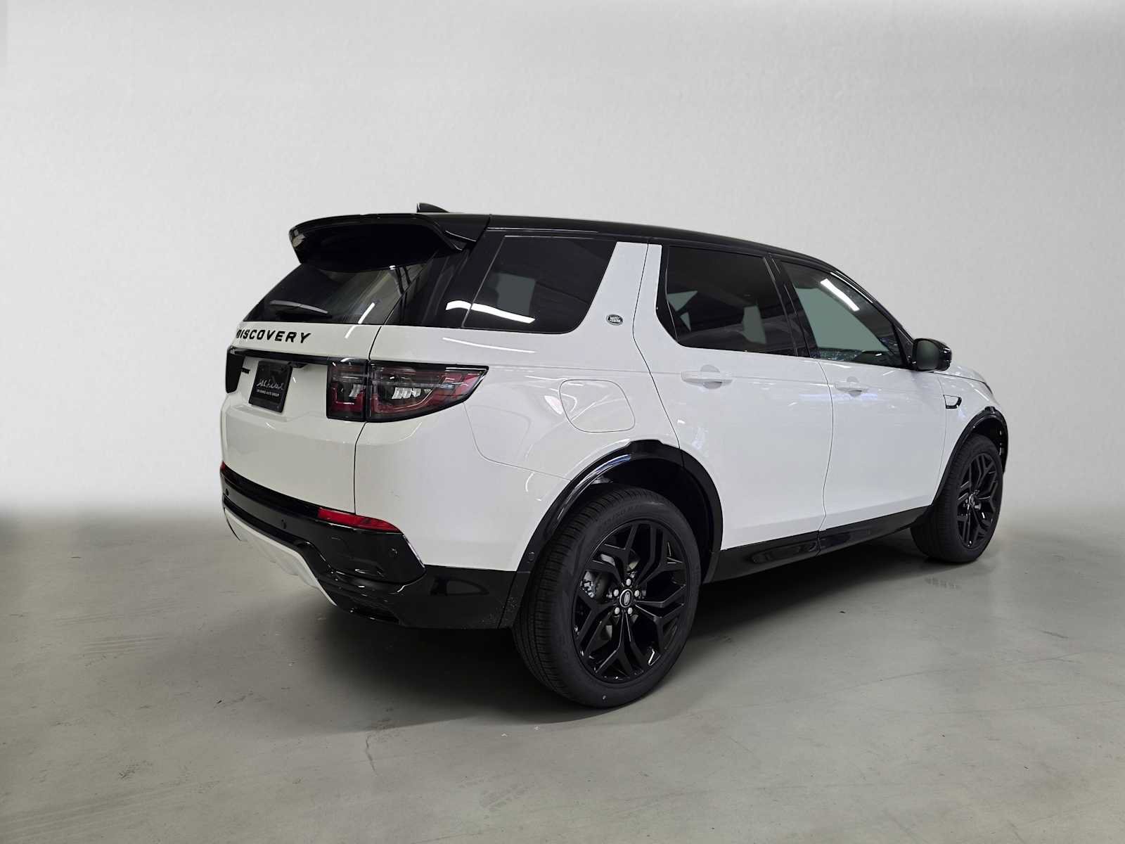 New 2026 Land Rover Discovery Sport Landmark AWD/4WD image 5