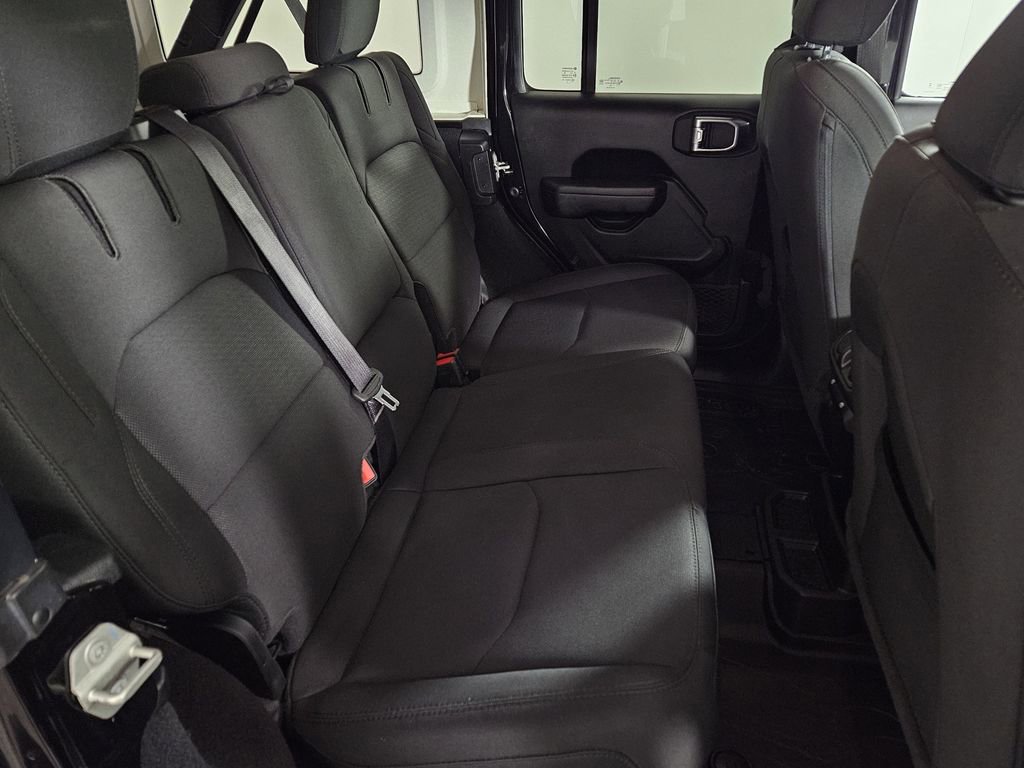 Used 2023 Jeep Wrangler Unlimited image 28