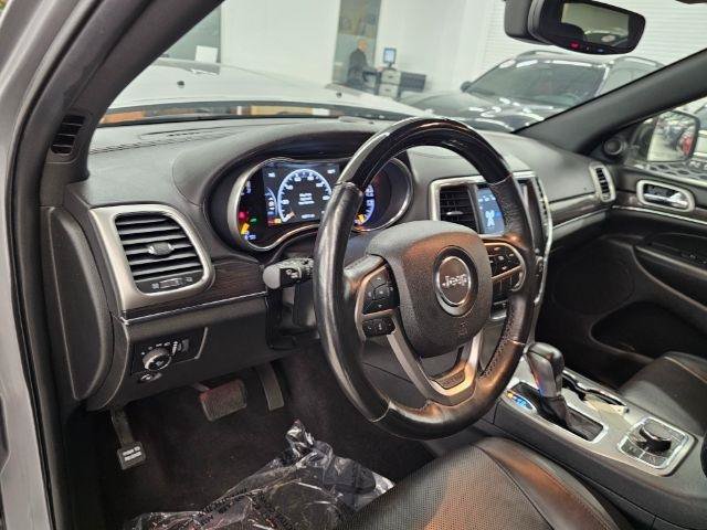 Used 2018 Jeep Grand Cherokee Overland AWD/4WD image 13