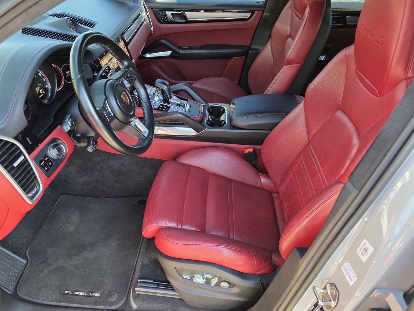 Used 2021 Porsche Cayenne Turbo S AWD/4WD image 10