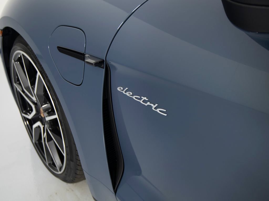 New 2026 Porsche Taycan 4 image 44