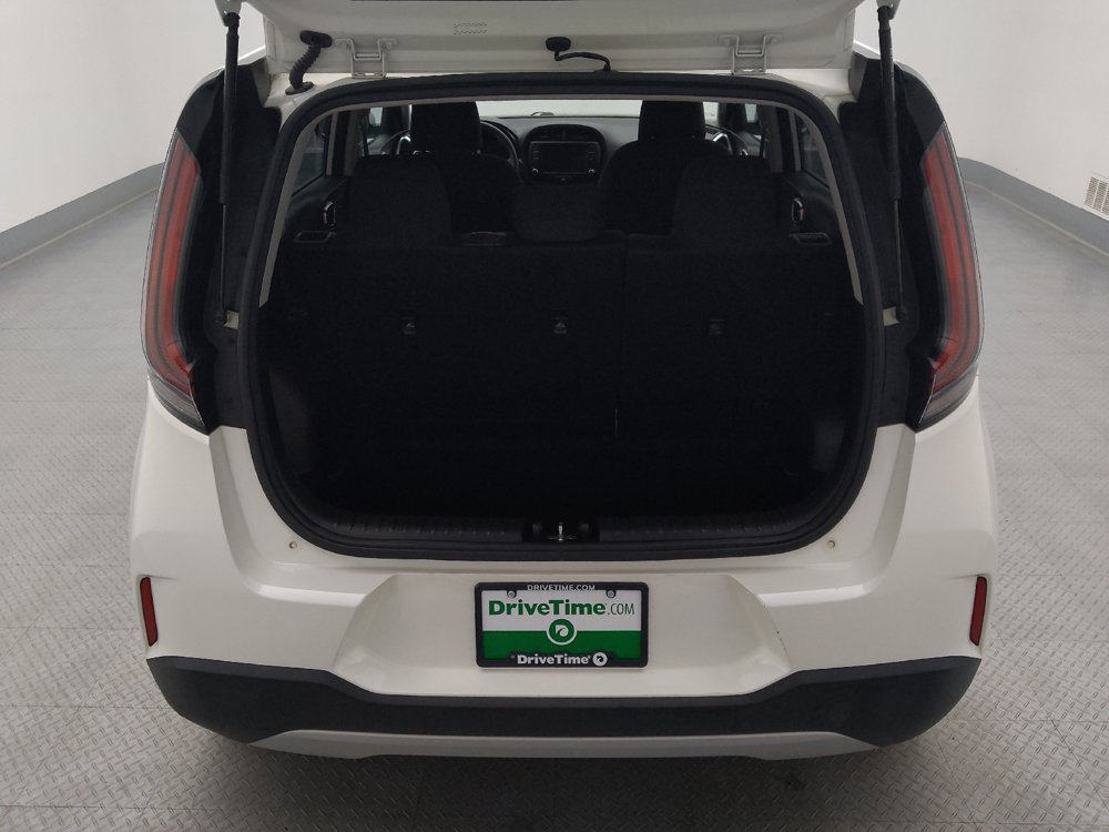 Used 2023 Kia Soul LX w/ Option Group 015 FWD image 29