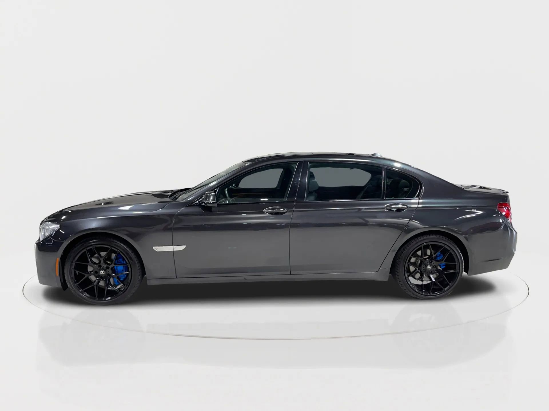 Used 2013 BMW 740Li image 11