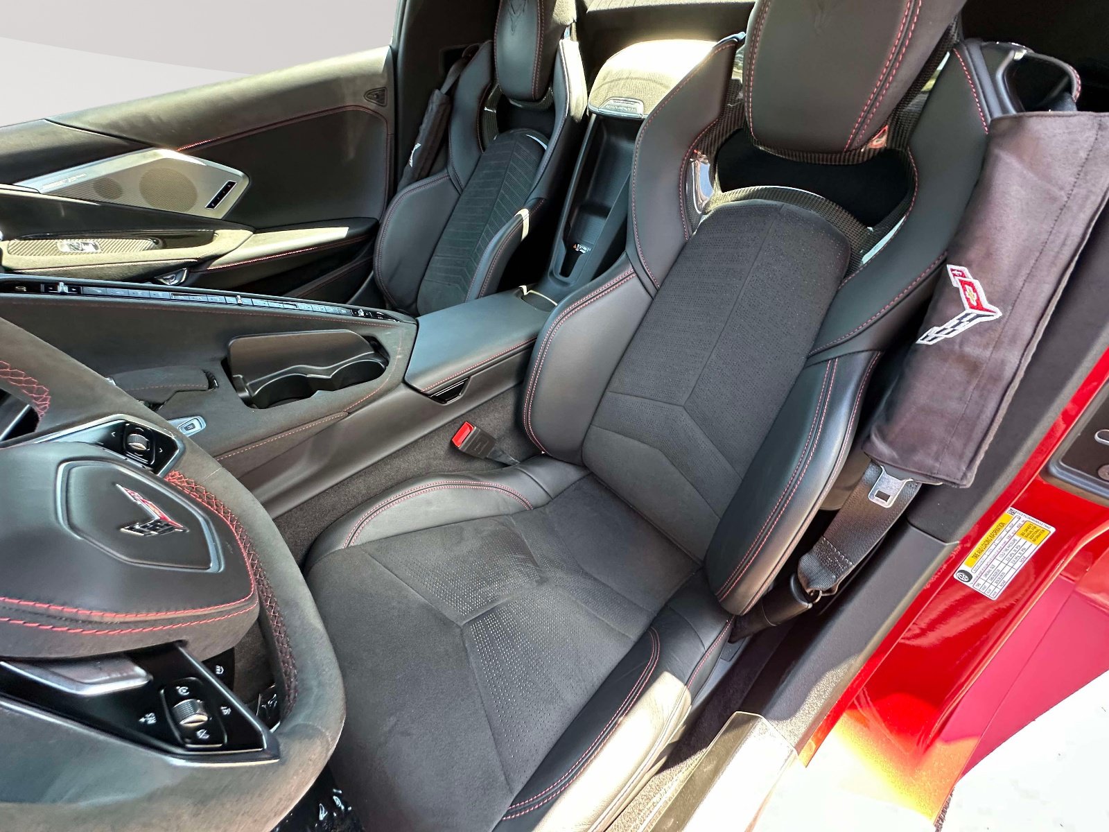 Used 2022 Chevrolet Corvette Stingray Premium Conv w/ Z51 Performance Package RWD image 23
