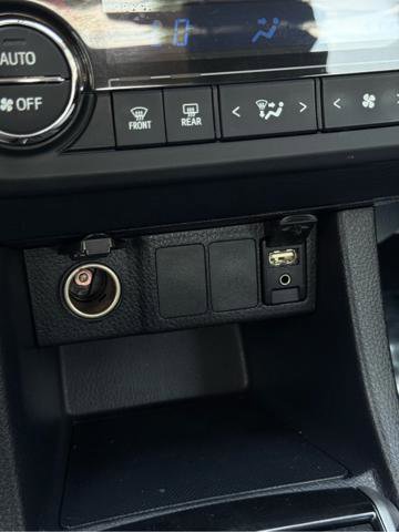 Used 2015 Toyota Corolla LE FWD image 16