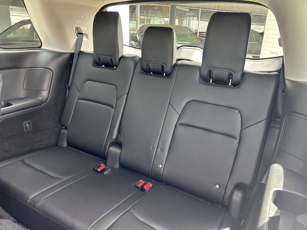 Used 2024 Nissan Pathfinder SL image 19