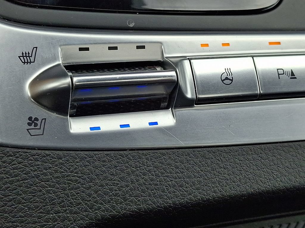 Certified 2025 Kia Carnival SX Prestige FWD image 28