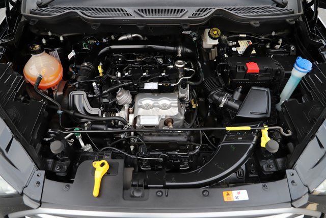 Used 2020 Ford EcoSport SE w/ SE Convenience Package image 3