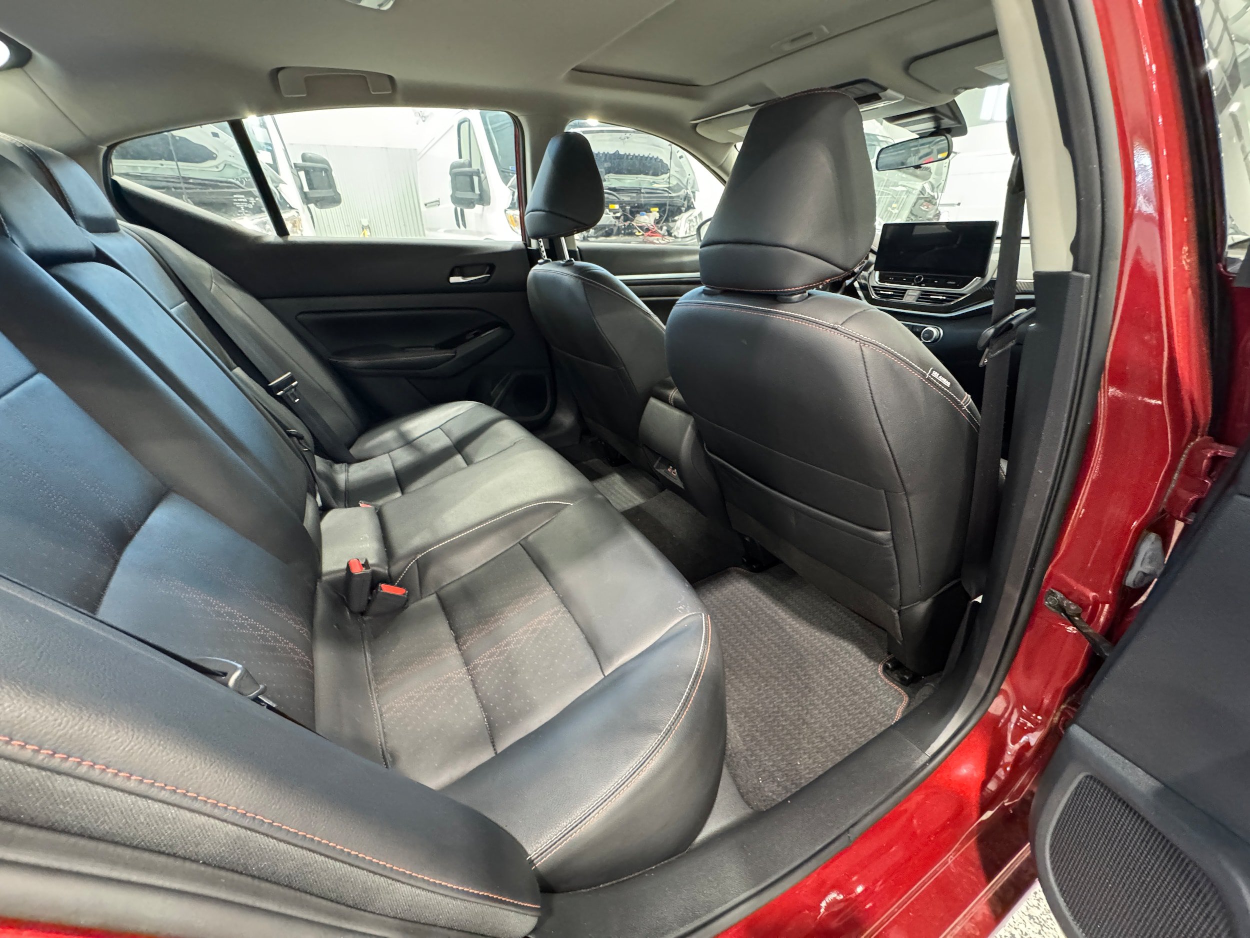 Used 2024 Nissan Altima 2.5 SR w/ SR Premium Package AWD/4WD image 13