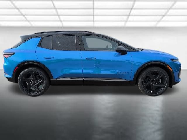 New 2026 Chevrolet Equinox EV RS FWD image 32