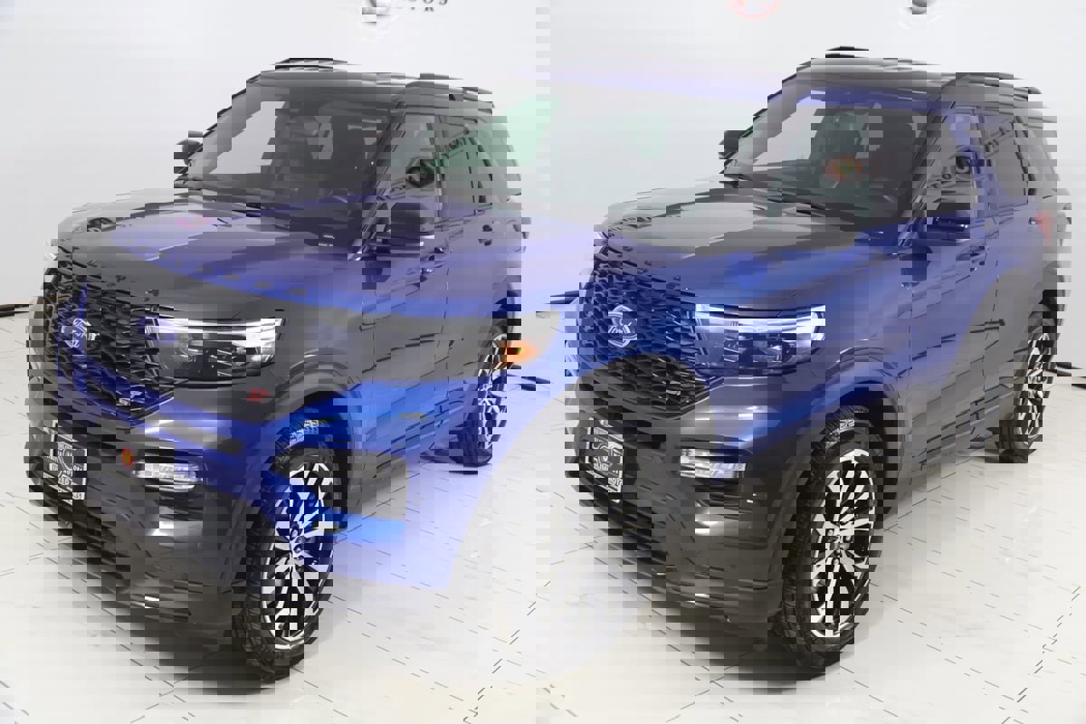 Used 2020 Ford Explorer ST w/ Premium Technology Package image 25