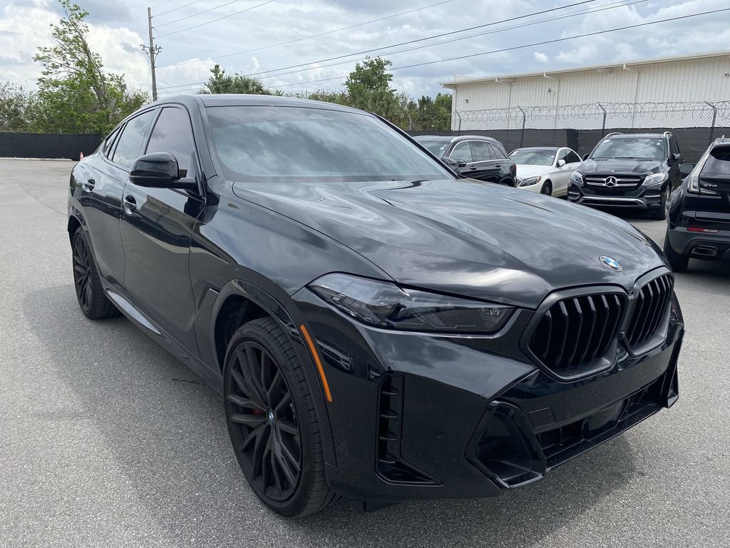 Used 2025 BMW X6 xDrive40i w/ Premium Package image 1