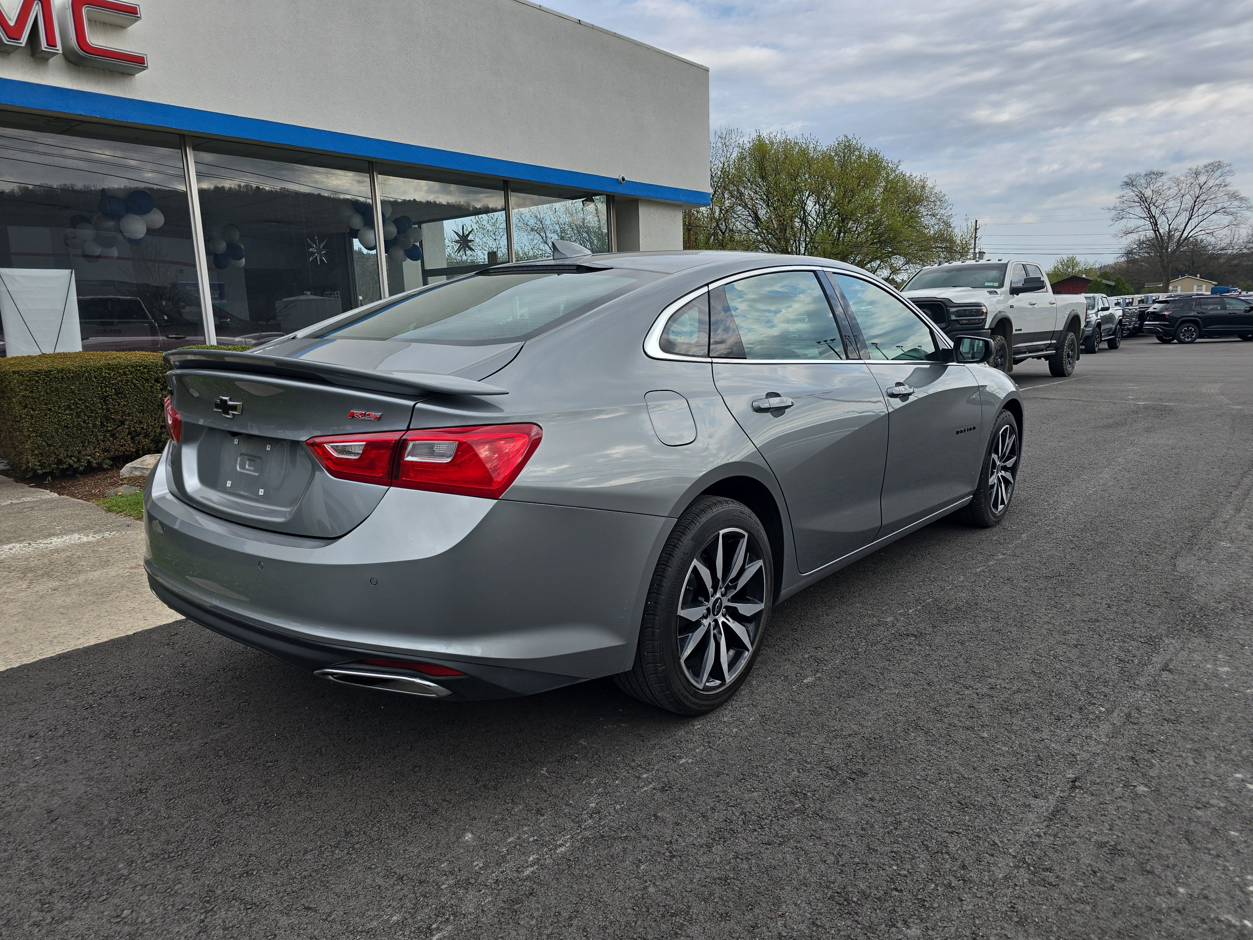 Used 2024 Chevrolet Malibu RS FWD image 3