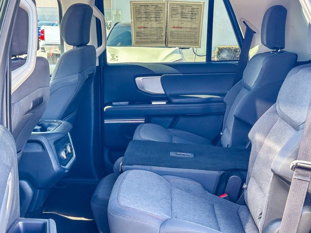 Used 2025 Ford Expedition Active RWD image 18