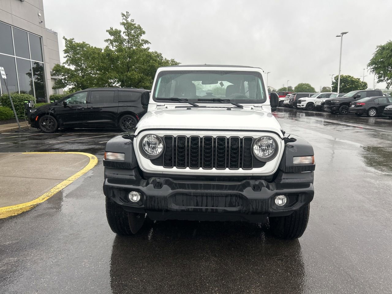 Used 2024 Jeep Wrangler Unlimited Sport AWD/4WD image 9
