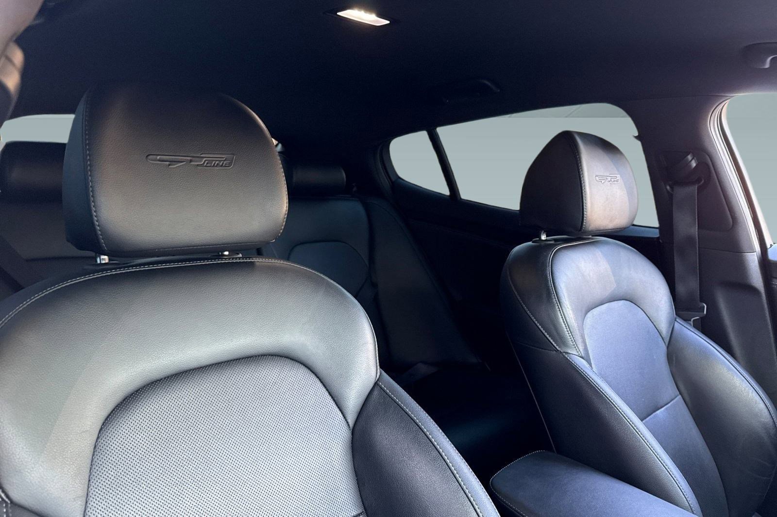 Used 2020 Kia Stinger GT-Line image 23