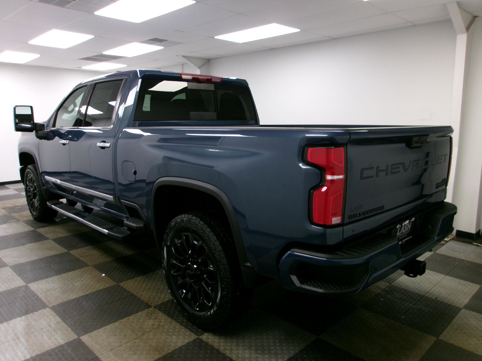 New 2026 Chevrolet Silverado 2500 High Country image 2