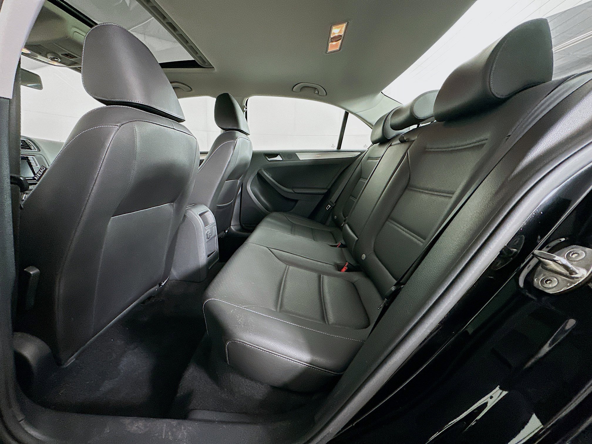 Used 2018 Volkswagen Jetta SE image 27