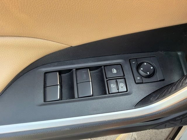 Used 2020 Toyota RAV4 XLE Premium AWD/4WD image 29