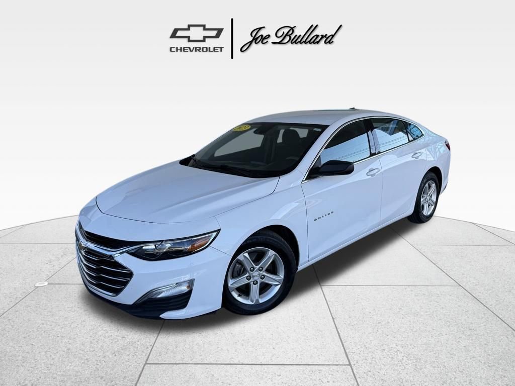 Used 2023 Chevrolet Malibu LS FWD image 1