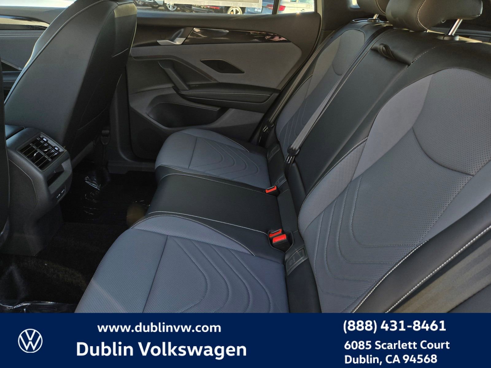 New 2026 Volkswagen Tiguan SE R-Line AWD/4WD image 10