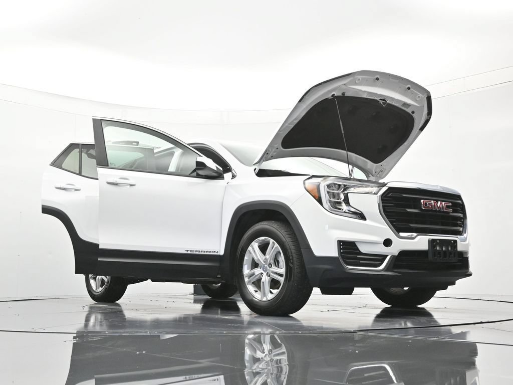 Used 2024 GMC Terrain SLE AWD/4WD image 48