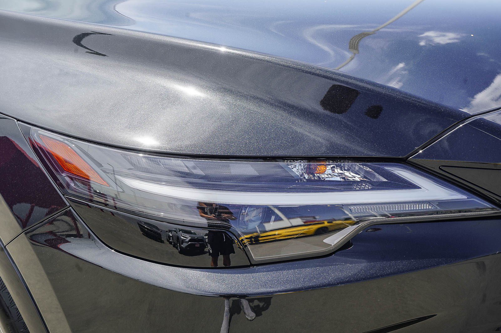 Used 2025 Lexus RX 350 Premium w/ Accessory Package (Z1) FWD image 11