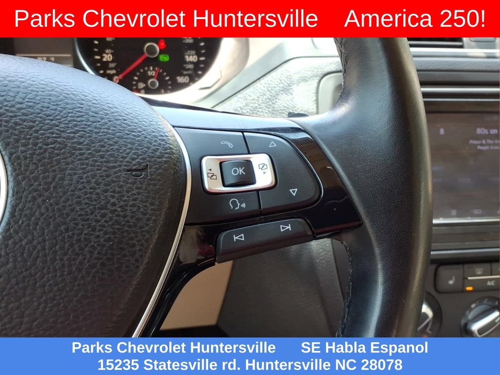 Used 2017 Volkswagen Jetta SE FWD image 12